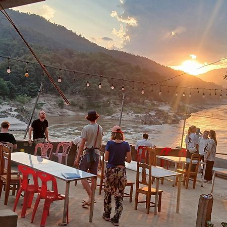 Villa Mekong Guesthouse Pakbeng Ngoại thất bức ảnh