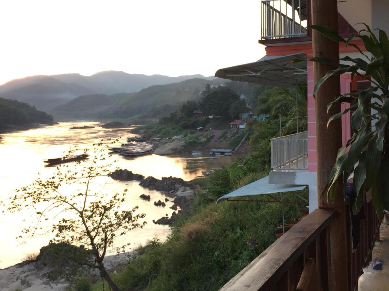 Villa Mekong Guesthouse Pakbeng Ngoại thất bức ảnh